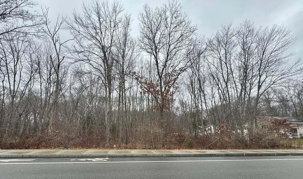 36 Lake Parkway, Webster, MA 01570 - Image #1