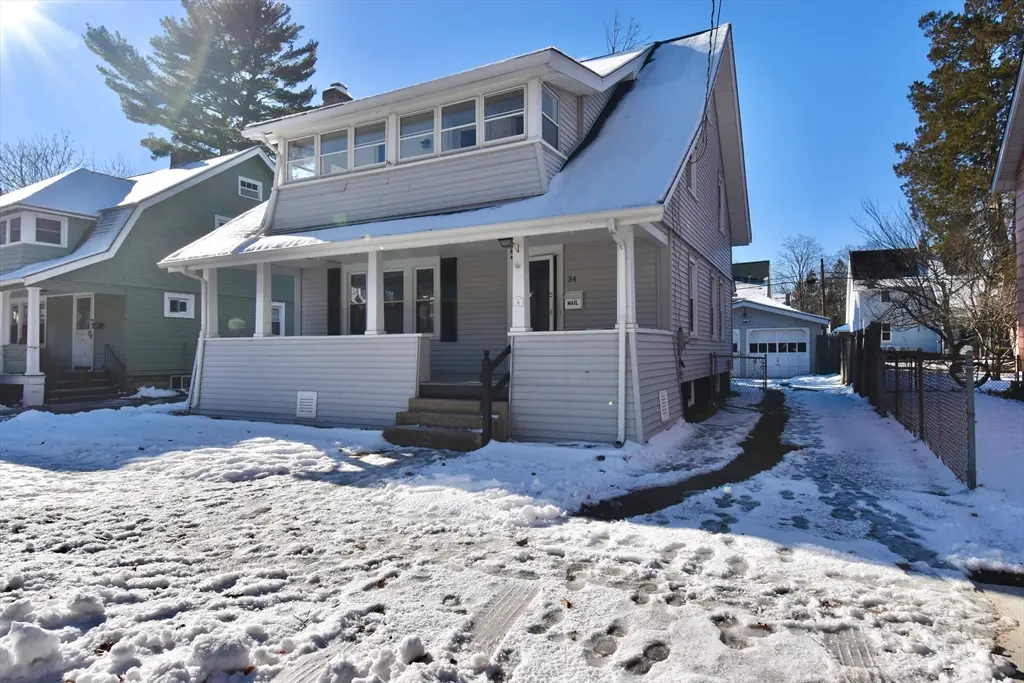 34 Castle St, Springfield, MA 01118 - Image #1
