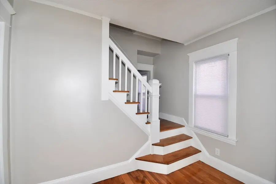 34 Castle St, Springfield, MA 01118 - Image #3