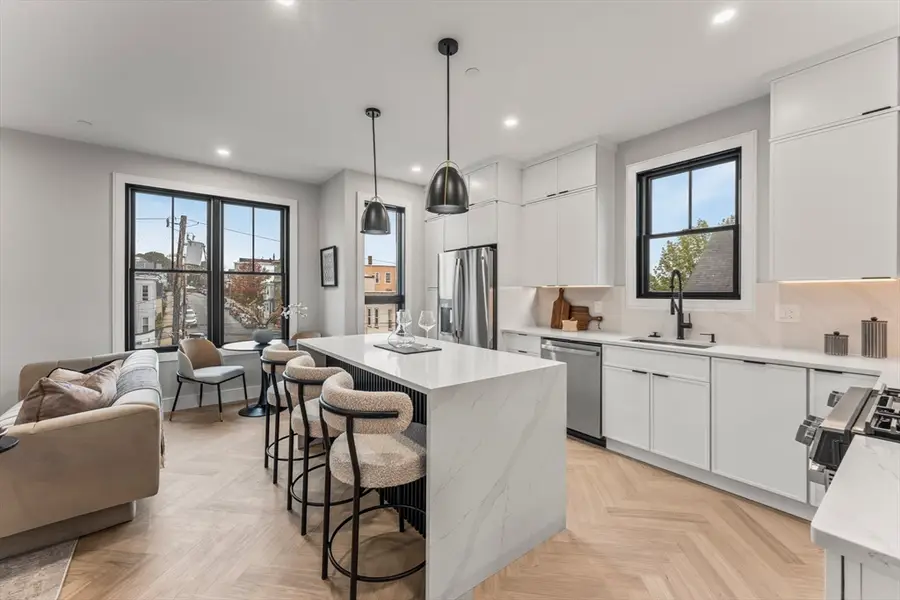 106 Moore #8, Boston, MA 02128 - Image #2