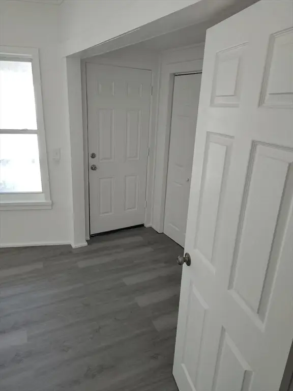 17 Wallace Pl, Pittsfield, MA 01201 - Image #2