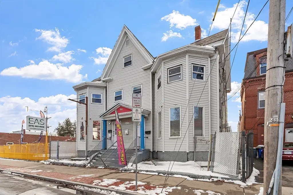 324-326 Broadway, Lawrence, MA 01841 - Image #1