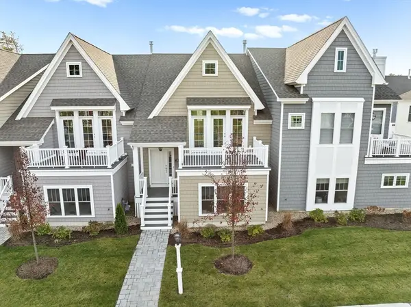 99 Sunflower Way, Plymouth, MA 02360