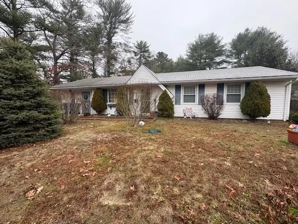 11 Acoaxet Ln, Wareham, MA 02576