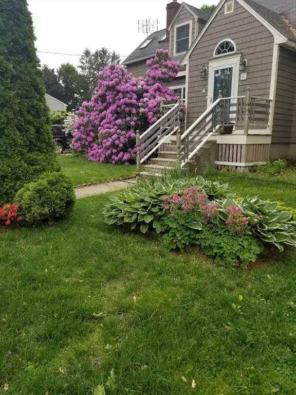 4 Laurel Street, Woburn, MA 01801 - Image #2