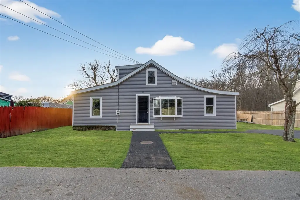 21 Evergreen St, Dartmouth, MA 02747 - Image #1