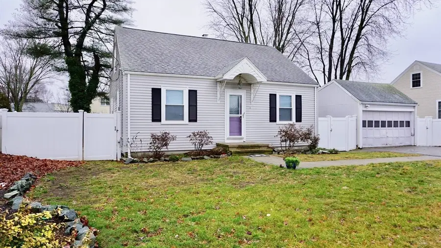 25 Halliden St, Stoughton, MA 02072 - Image #2