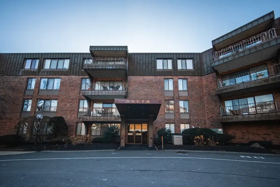 1002 Paradise Rd #PHE, Swampscott, MA 01907 - Image #2