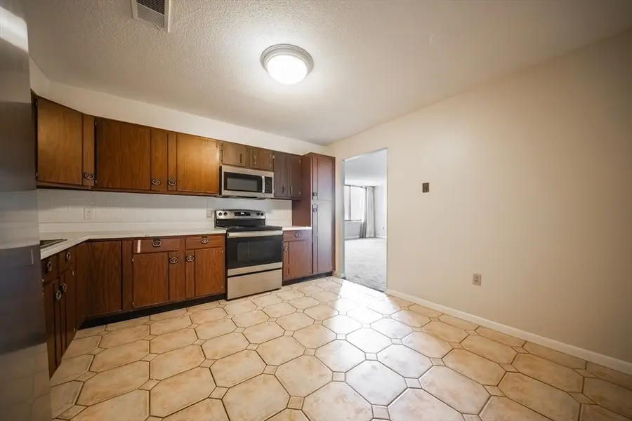 1002 Paradise Rd #PHE, Swampscott, MA 01907 - Image #3