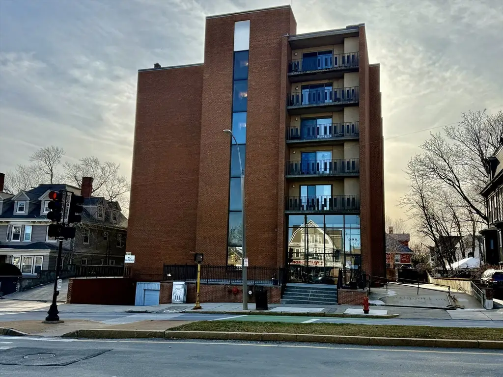 390 Broadway #24, Somerville, MA 02145 - Image #1