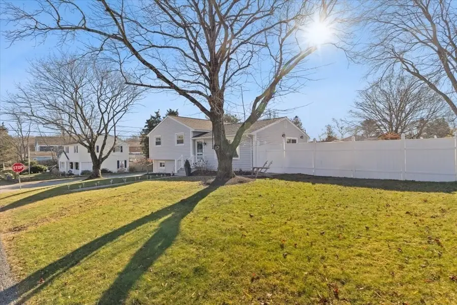 196 Coolidge St, Swansea, MA 02777 - Image #2