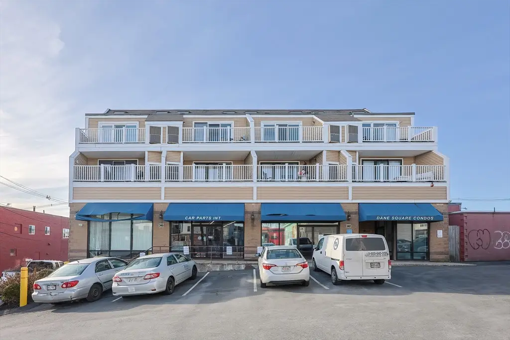 348 Rantoul Street #202, Beverly, MA 01915 - Image #1