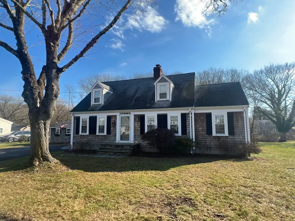 44 Arrowhead Ln, Dartmouth, MA 02748 - Image #1