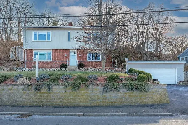 340 Essex St, Saugus, MA 01906