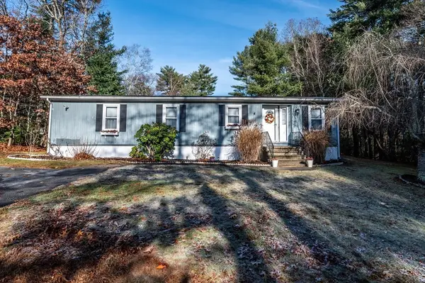 1 Oldfield Drive, Kingston, MA 02364