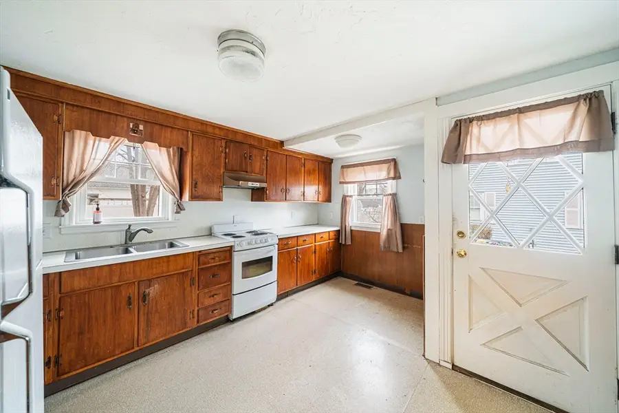 13 Washington Ave, Ashland, MA 01721 - Image #3