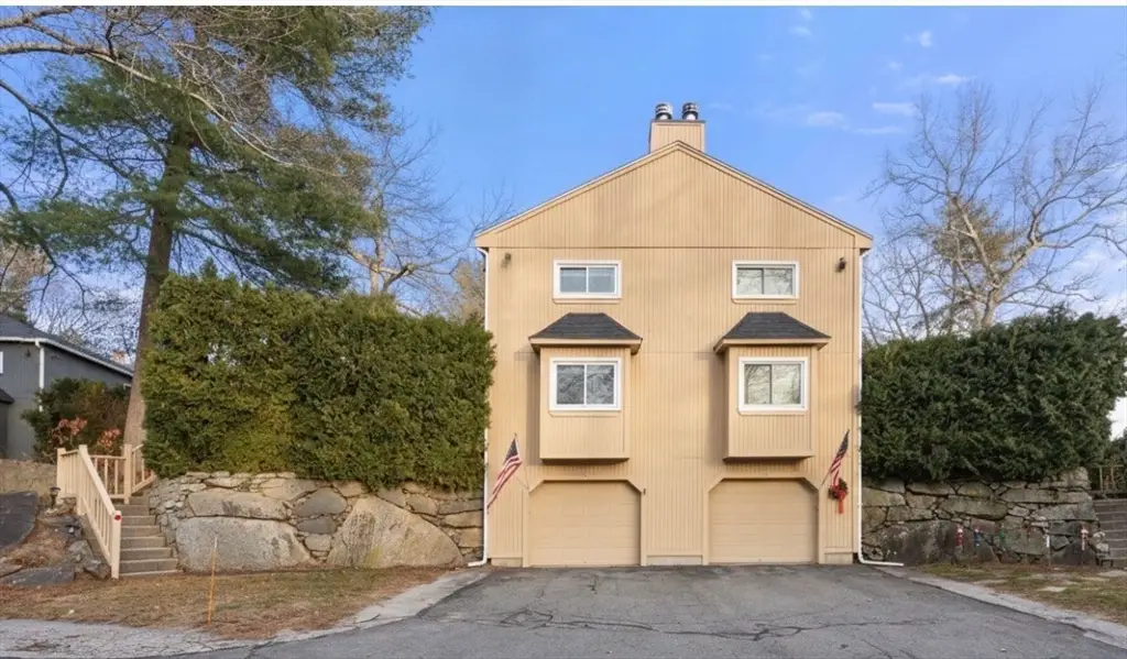 7 Gentry Ln #7, Uxbridge, MA 01569 - Image #1