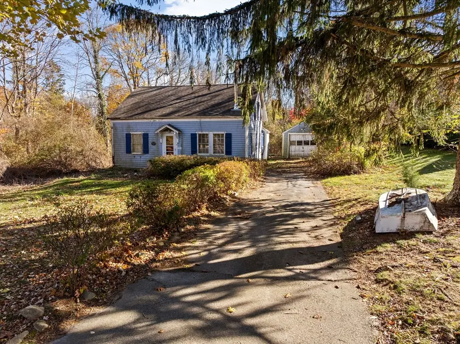 40 Beechwood St, Cohasset, MA 02025 - Image #2