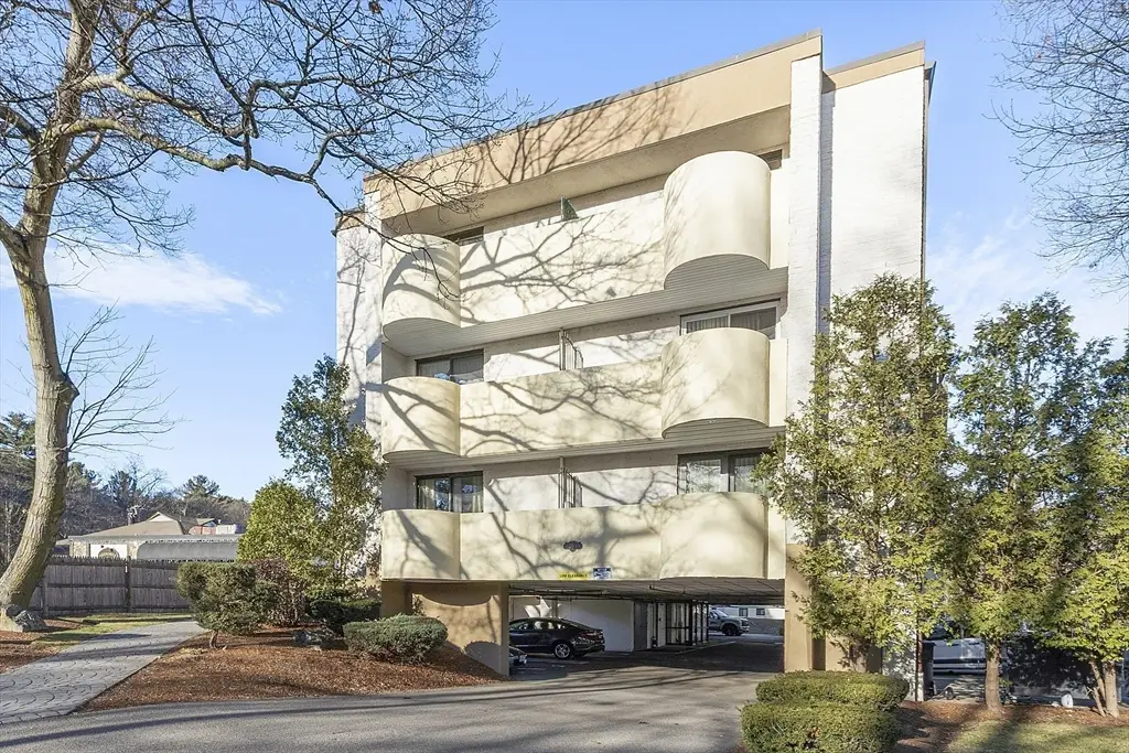 295 W. Wyoming Avenue #10C, Stoneham, MA 02180 - Image #1