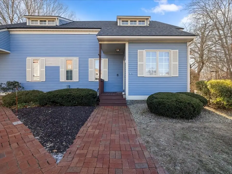 4 Strathmore Shire Dr #B, Uxbridge, MA 01569 - Image #3