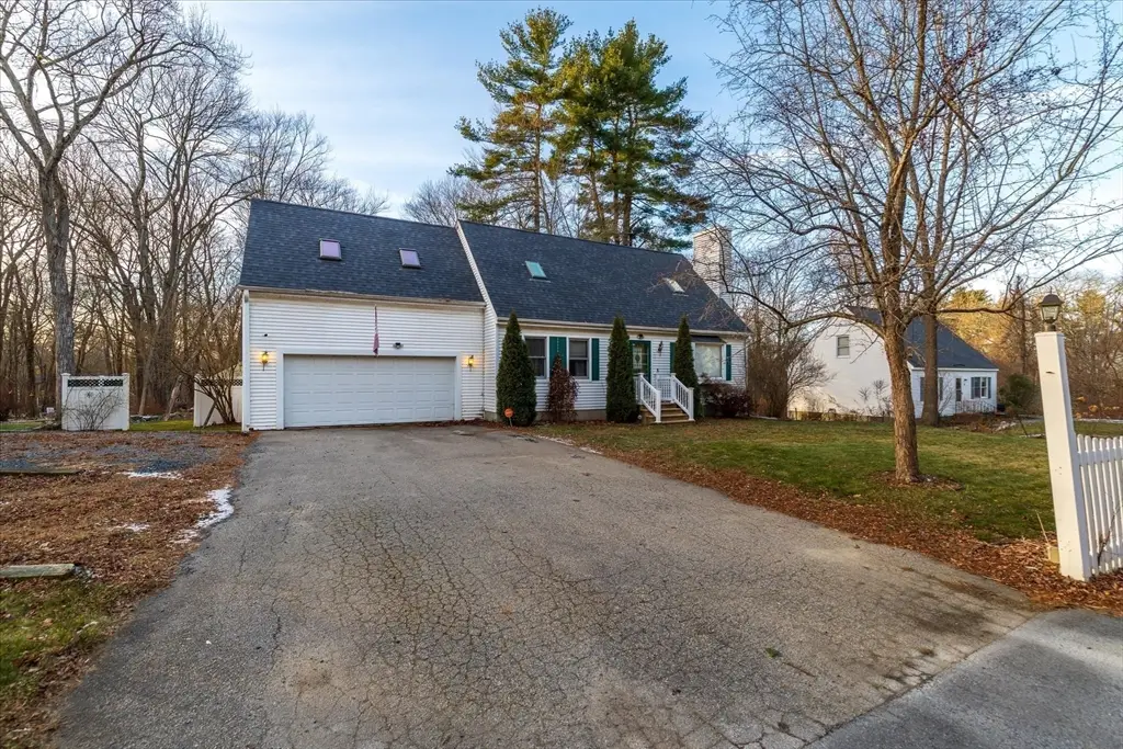 369 Cooper Rd, Northbridge, MA 01534 - Image #1