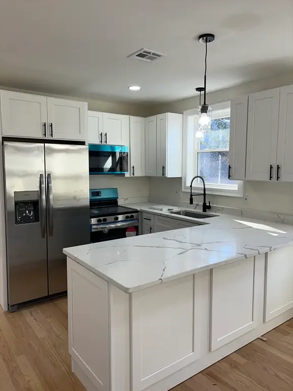 136 Houston St, Providence, RI 02905 - Image #1