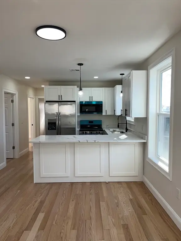 136 Houston St, Providence, RI 02905 - Image #3