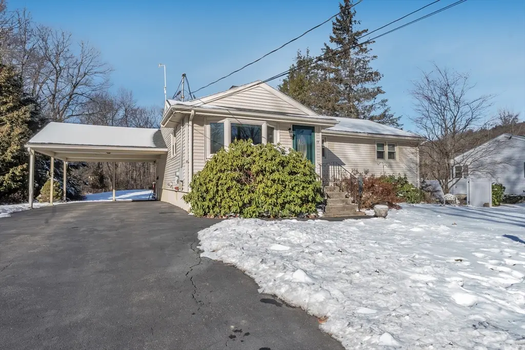 15 Briarcliff Lane, Paxton, MA 01612 - Image #1