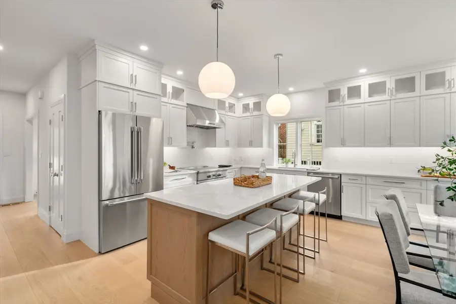 33 Dickson Ave, Arlington, MA 02474 - Image #3