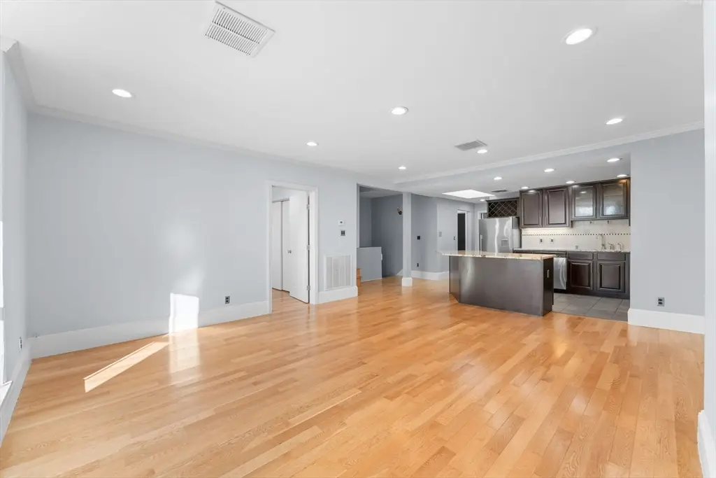 570 Massachusetts Ave #5, Boston, MA 02118 - Image #1