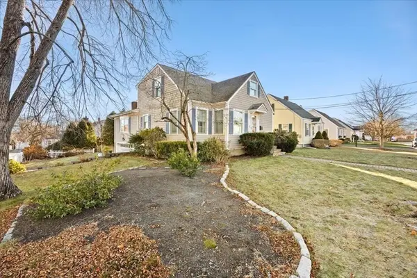 58 Randall Ave, Somerset, MA 02726