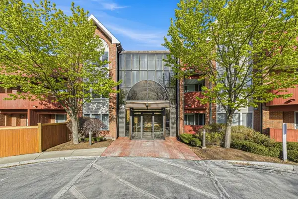 100 Rosemary Way #324, Needham, MA 02494