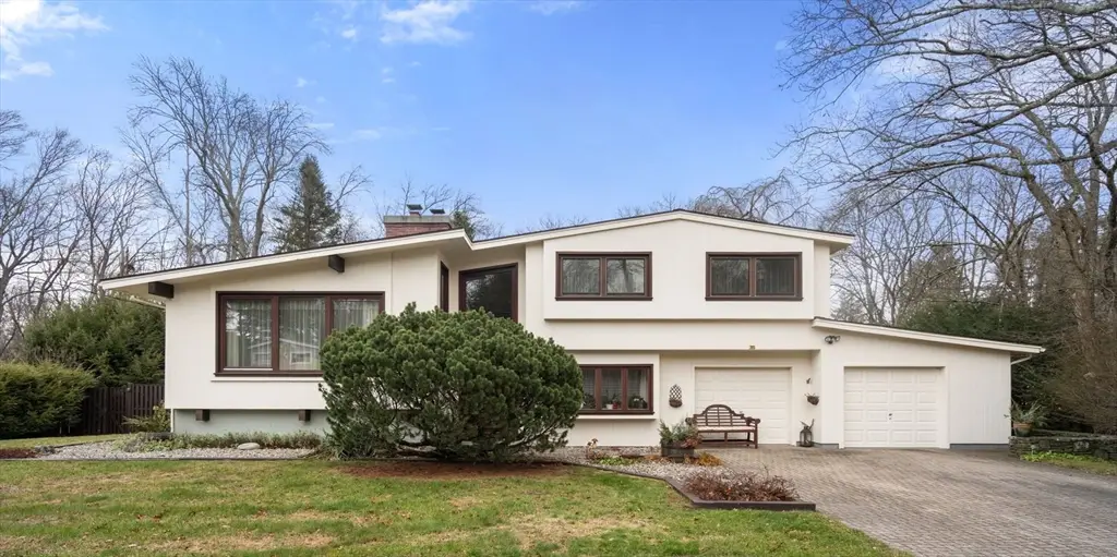 21 Knight Rd, Framingham, MA 01701 - Image #1