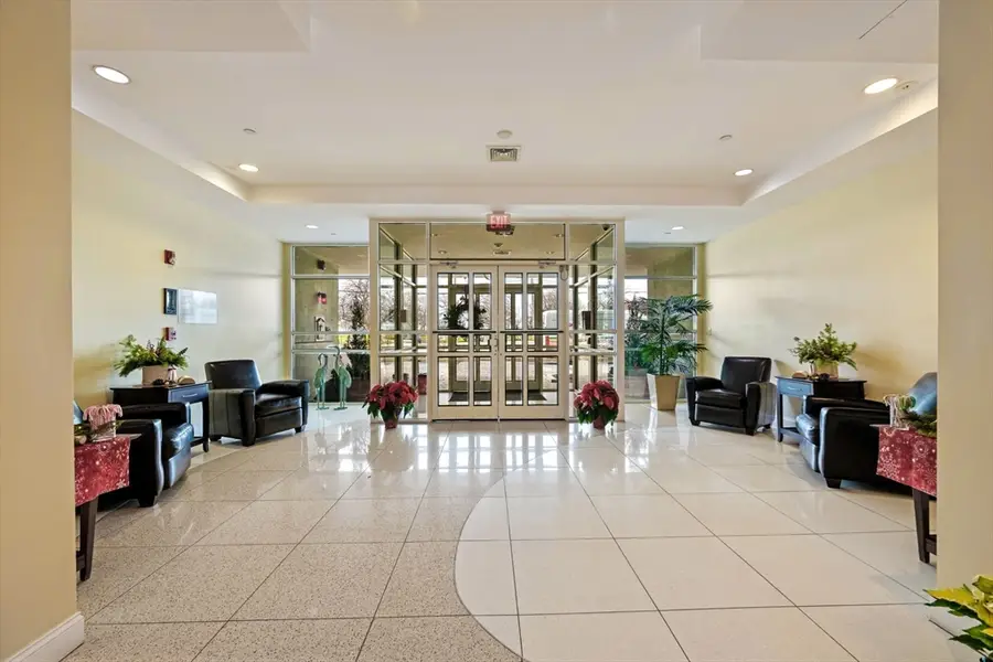 10 Ocean Ave #203, Revere, MA 02151 - Image #2