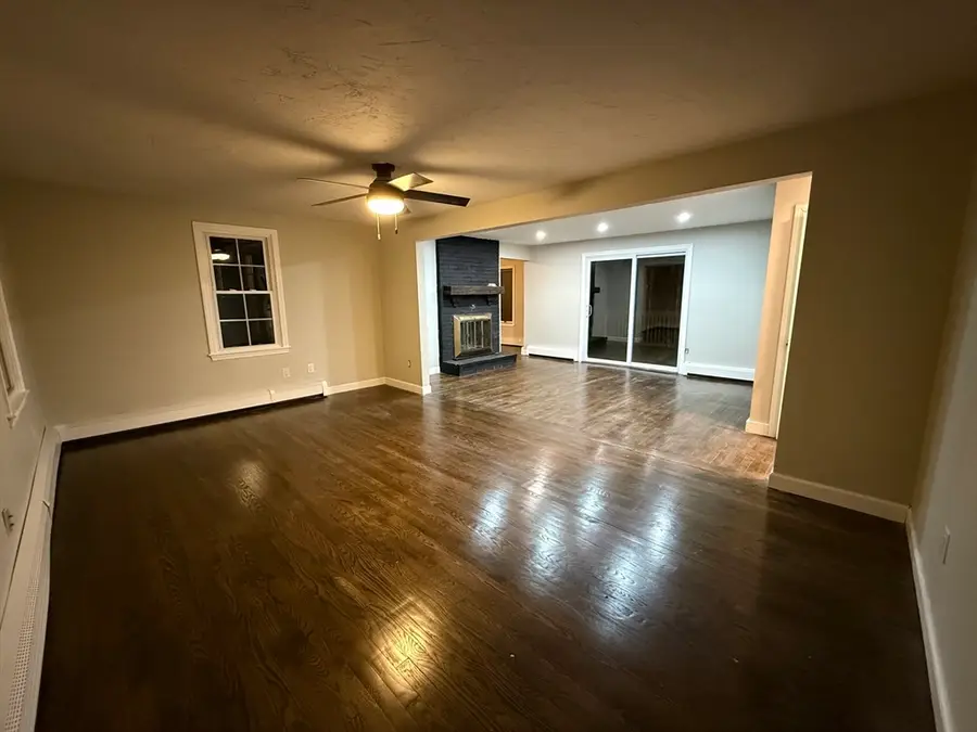 19 Valerie Dr, Plainville, MA 02762 - Image #3