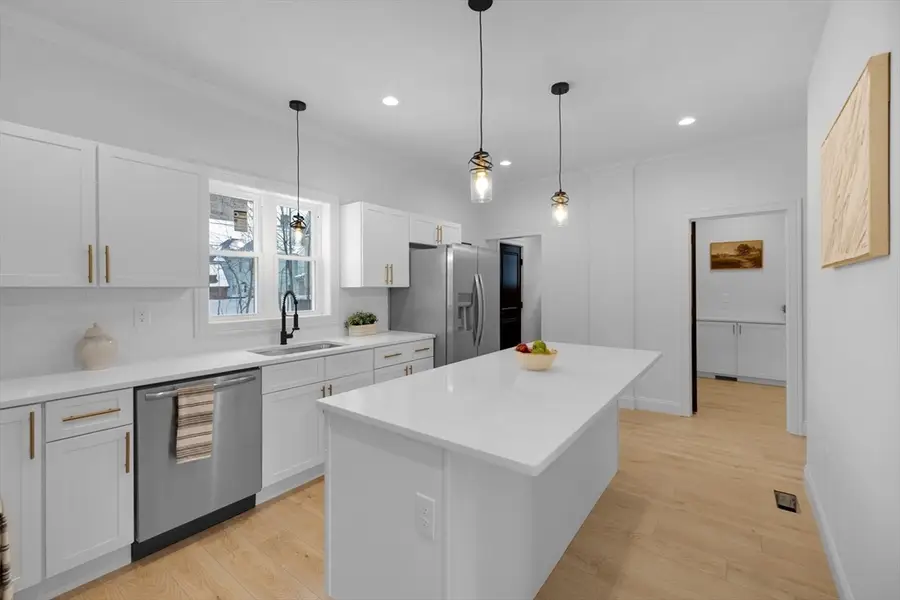 104 Lincoln St, Holyoke, MA 01040 - Image #3