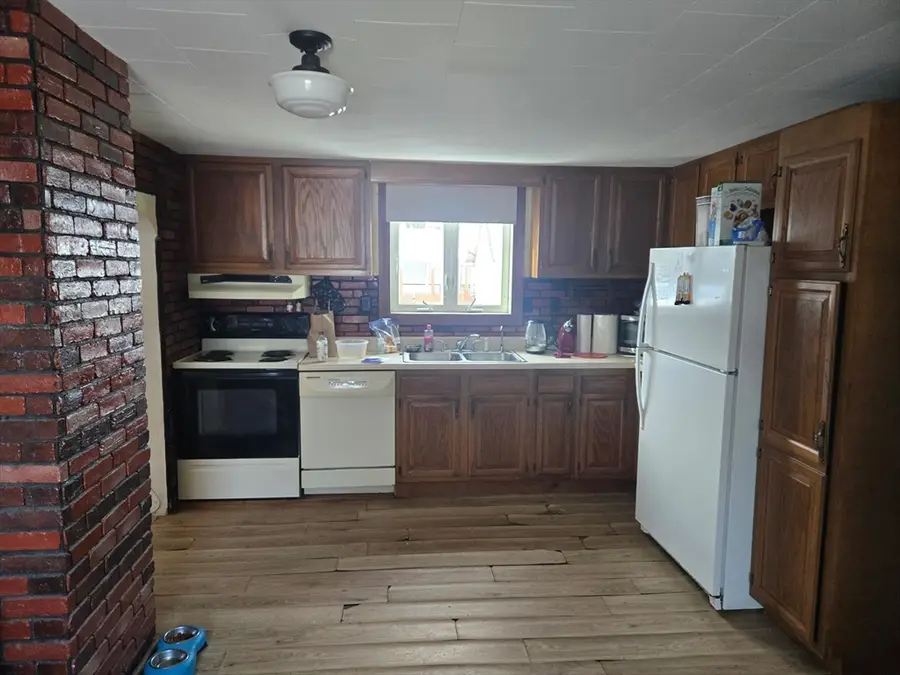 4048 High St, Thorndike, MA 01079 - Image #2