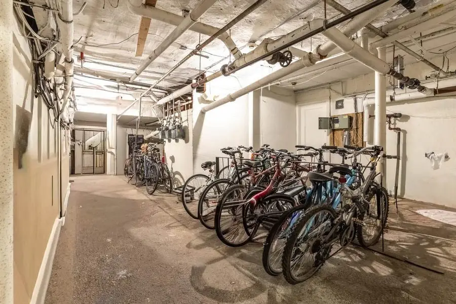 30 Kinross Rd #1, Boston, MA 02135 - Image #3