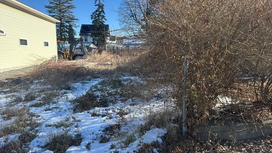 861 Main St, Clinton, MA 01510 - Image #3