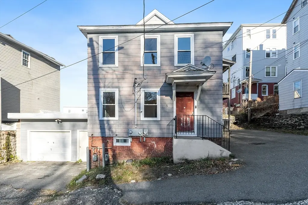 5 Mcfarland Ct, Worcester, MA 01604 - Image #1