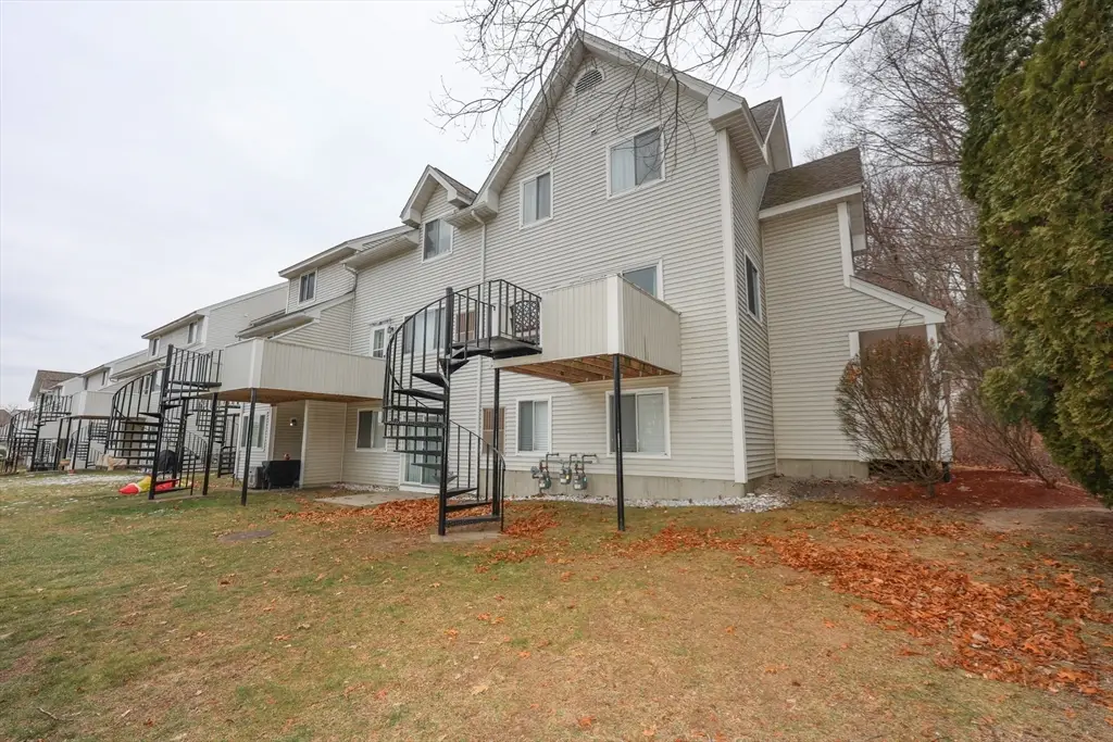 100 Merrimack Ave #25, Dracut, MA 01826 - Image #1