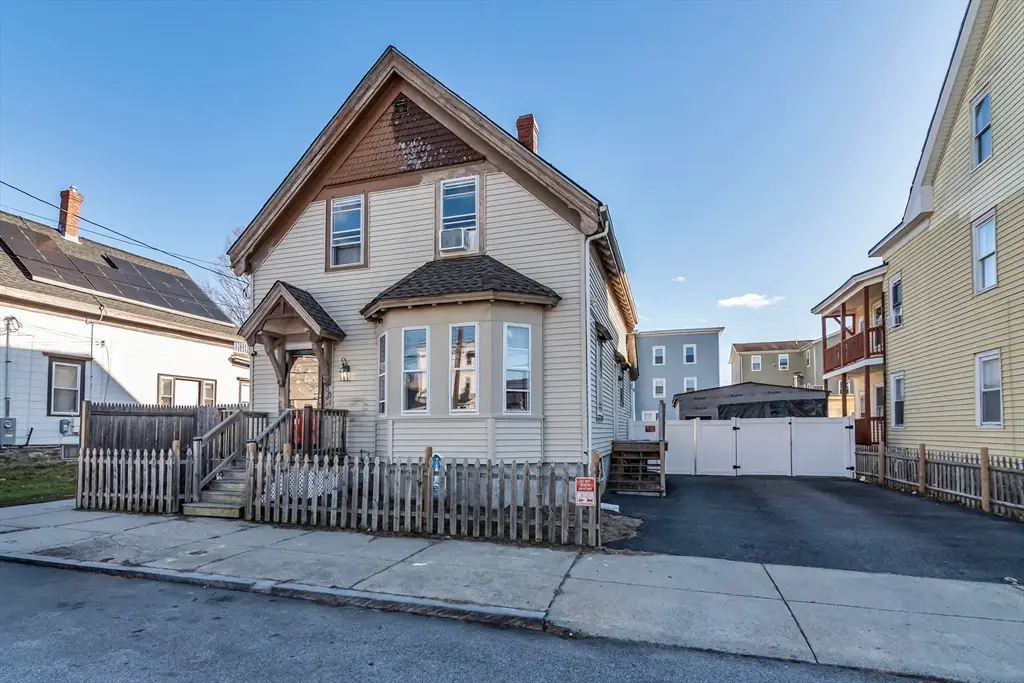 40 Chester St, Lawrence, MA 01843 - Image #1