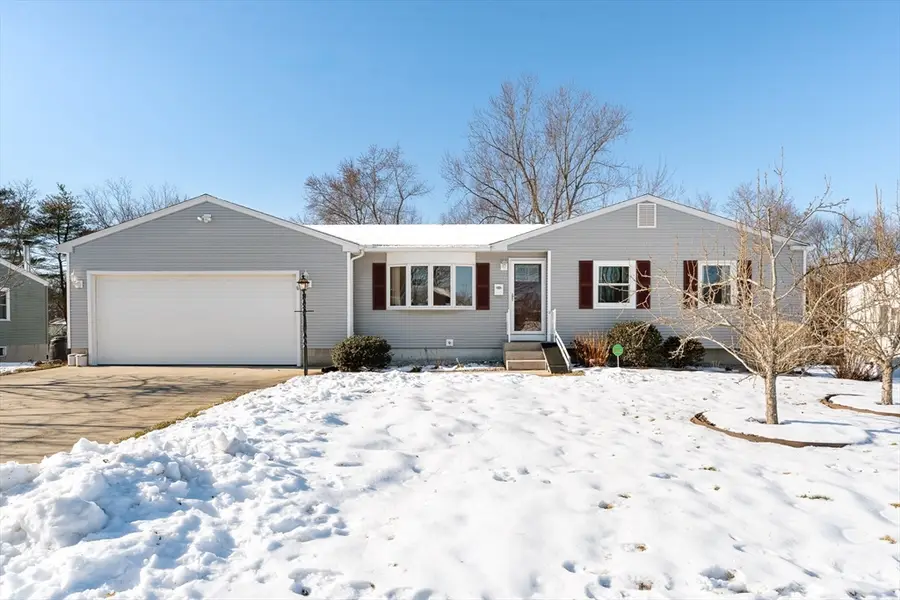 91 Knollwood Cir, Holyoke, MA 01040 - Image #2