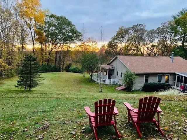 394 Killingly Ave, Putnam, CT 06260 - Image #1