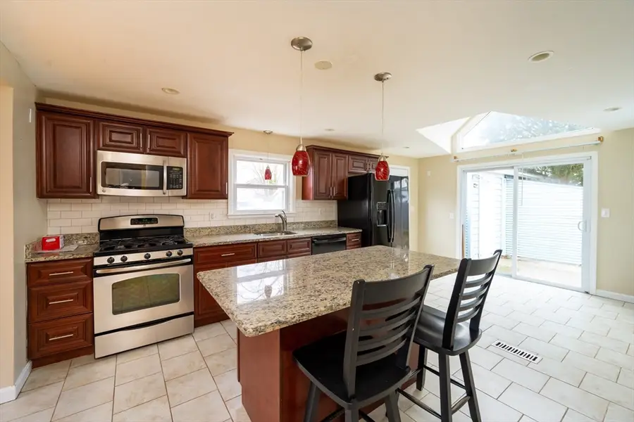 67 Cameron St, Pawtucket, RI 02861 - Image #2