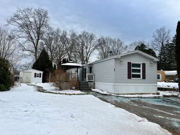 20 Conestoga Trail, Brookfield, MA 01506