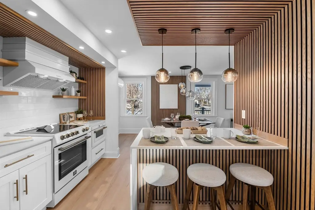 30 Burdett Road, Lynn, MA 01904 - Image #1