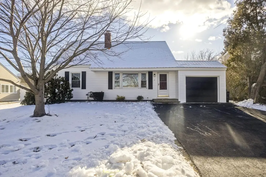 27 Cortland St, Chicopee, MA 01020 - Image #1