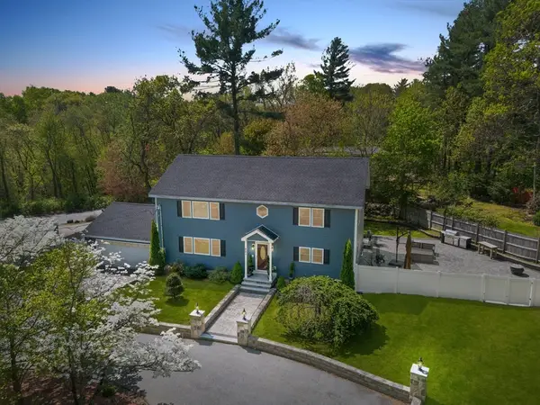 851 Forest St, North Andover, MA 01845