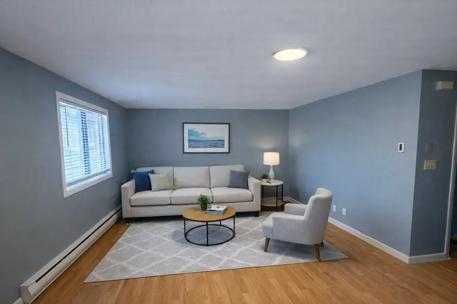 16 Cleveland Pl #11, Gloucester, MA 01930 - Image #2